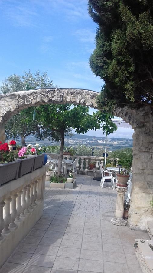 Le Saint Victor Hotel Mirabel-aux-Baronnies Luaran gambar