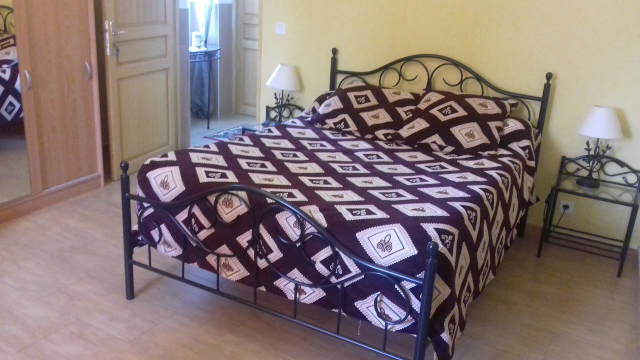 Le Saint Victor Hotel Mirabel-aux-Baronnies Luaran gambar