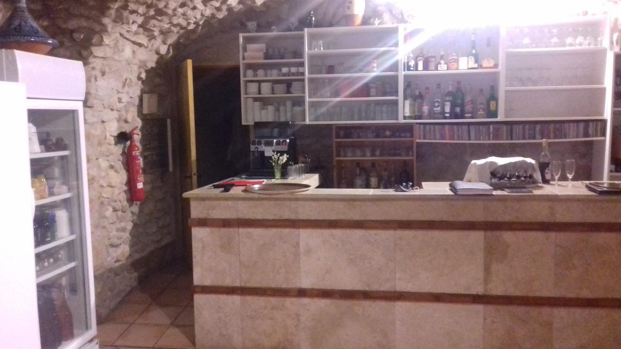 Le Saint Victor Hotel Mirabel-aux-Baronnies Luaran gambar